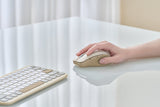 ASUS SmartO Mouse MD200 Silent Plus – illustreret i brug (vinkel 2)