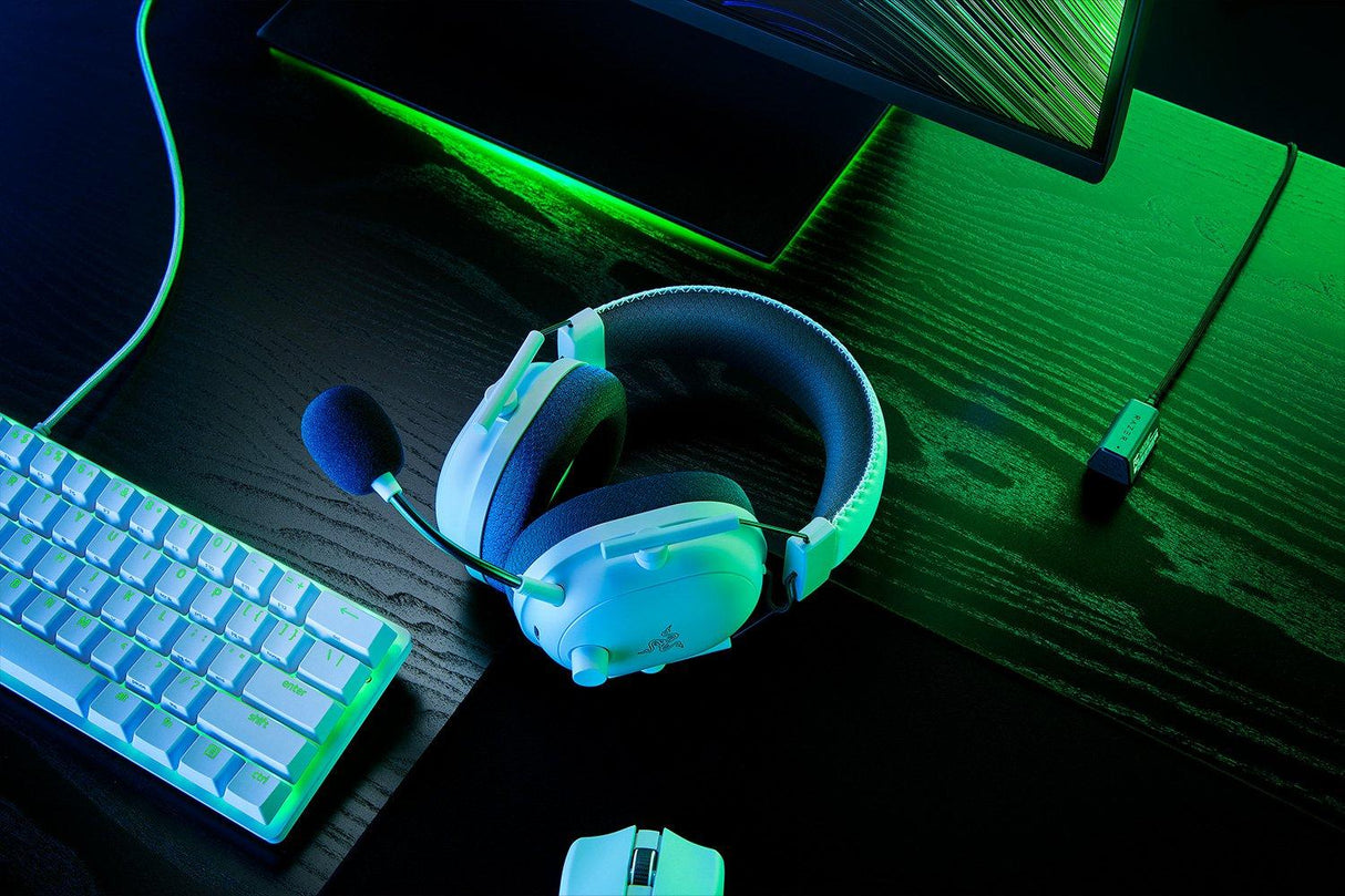 Razer – BlackShark V2 Pro – Trådløst Esports Gaming Headset med THX Spatial Audio (Hvid)