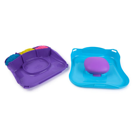 Kinetic Sand SquishMotion – Kreativt sandsæt 6069401 – legeflade og kuffert