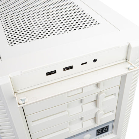 Silverstone FLP02 Retro-inspired tower chassis Silverstone