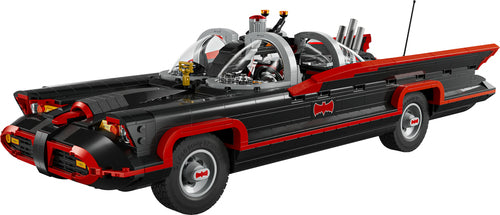 LEGO DC 76328 – Batman: Batmobil fra 1960'ernes tv-serie – bygget sort og rød Batmobil set skråt forfra