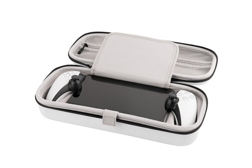 Nacon Carry Pouch – hvidt etui til PlayStation Portal – etui med PlayStation Portal vist som eksempel