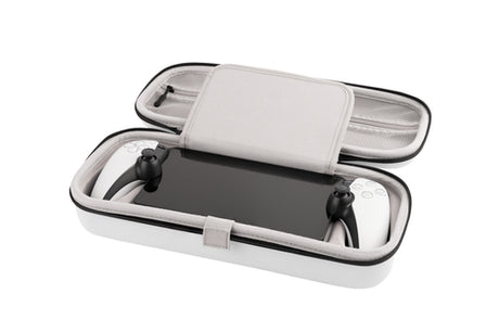 Nacon Carry Pouch – hvidt etui til PlayStation Portal – etui med PlayStation Portal vist som eksempel