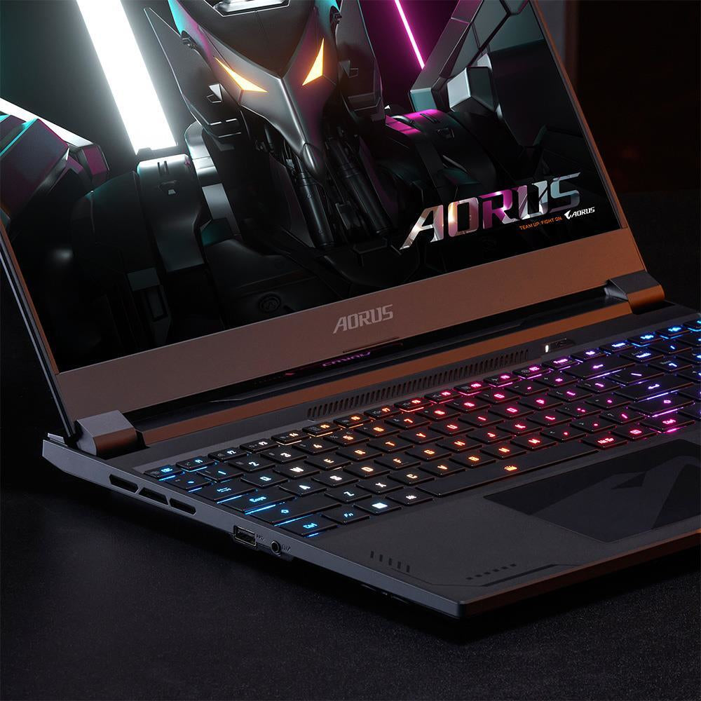 AORUS 15X ASF B3DE654SH 15.6 I9-13900HX 16GB 1TB NVIDIA GeForce RTX 4070 / Intel UHD-grafik Windows 11 Home