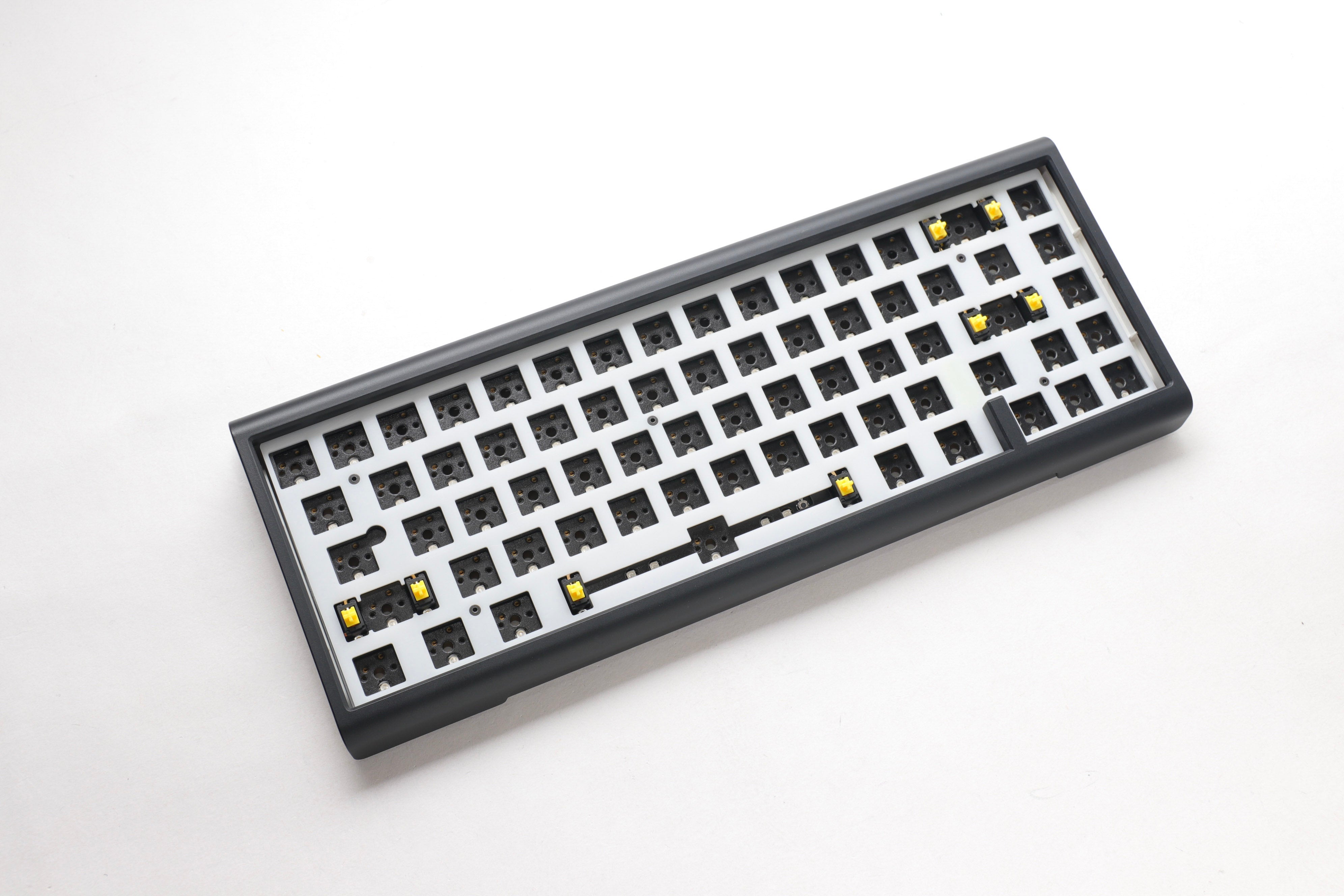 Ducky Tinker65 - Barebone - ISO - Svart