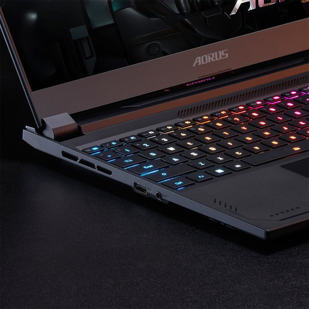 AORUS 15X ASF B3DE654SH 15.6 I9-13900HX 16GB 1TB NVIDIA GeForce RTX 4070 / Intel UHD-grafik Windows 11 Home