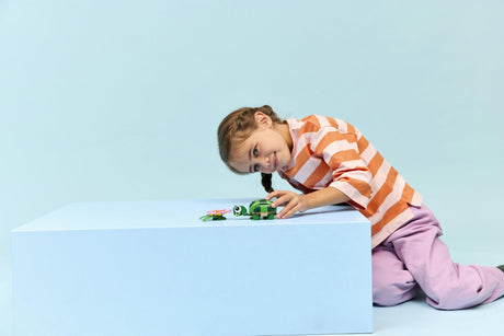 LEGO - LEGO Creator - Turtle with a Water Lily Flower (31377) LEGO