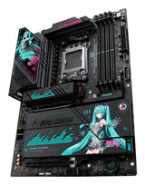 ASUS ROG STRIX X870E-H GAMING WIFI7 Hatsune Miku Edition – AM5 bundkort – skråt ovenfra