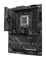 ASUS ROG STRIX X870E-H GAMING WIFI7 – ATX AM5 bundkort – skråt ovenfra