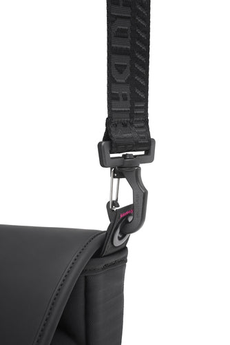 ASUS BC3004 ROG SLASH SLING BAG 4.0 – nærbillede af produktets detaljer (vinkel 2)