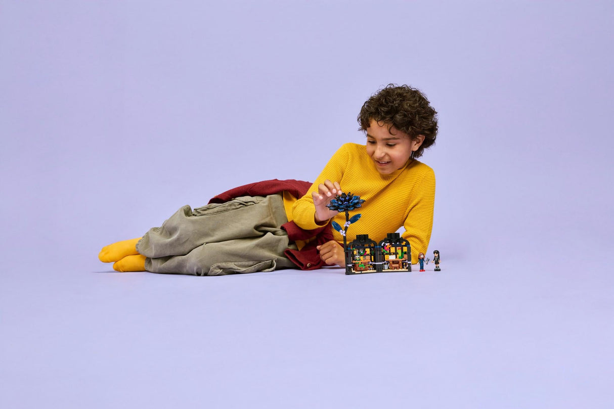 LEGO - Wednesday - Black Dahlia Flower (76784) LEGO