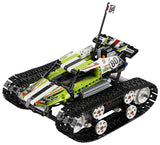 LEGO Technic 42065 – Fjernstyret bæltekøretøj – bygget fjernstyret bæltekøretøj set skråt forfra