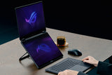 ASUS ROG Zephyrus Duo GX651AR-SR042W – illustreret i brug; tastaturlayout illustrativt