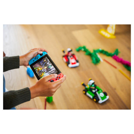 Nintendo Mario Kart Live: Home Circuit – Luigi Set – kart styres fra Switch – konsol medfølger ikke