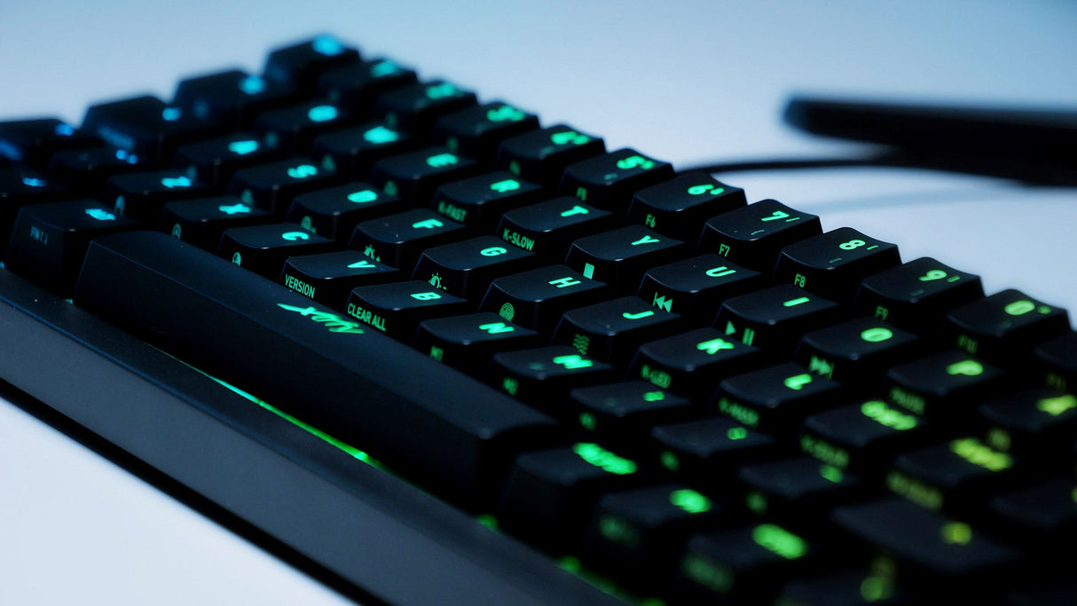 Xtrfy K5 RGB, Kompakt 65 % Svart