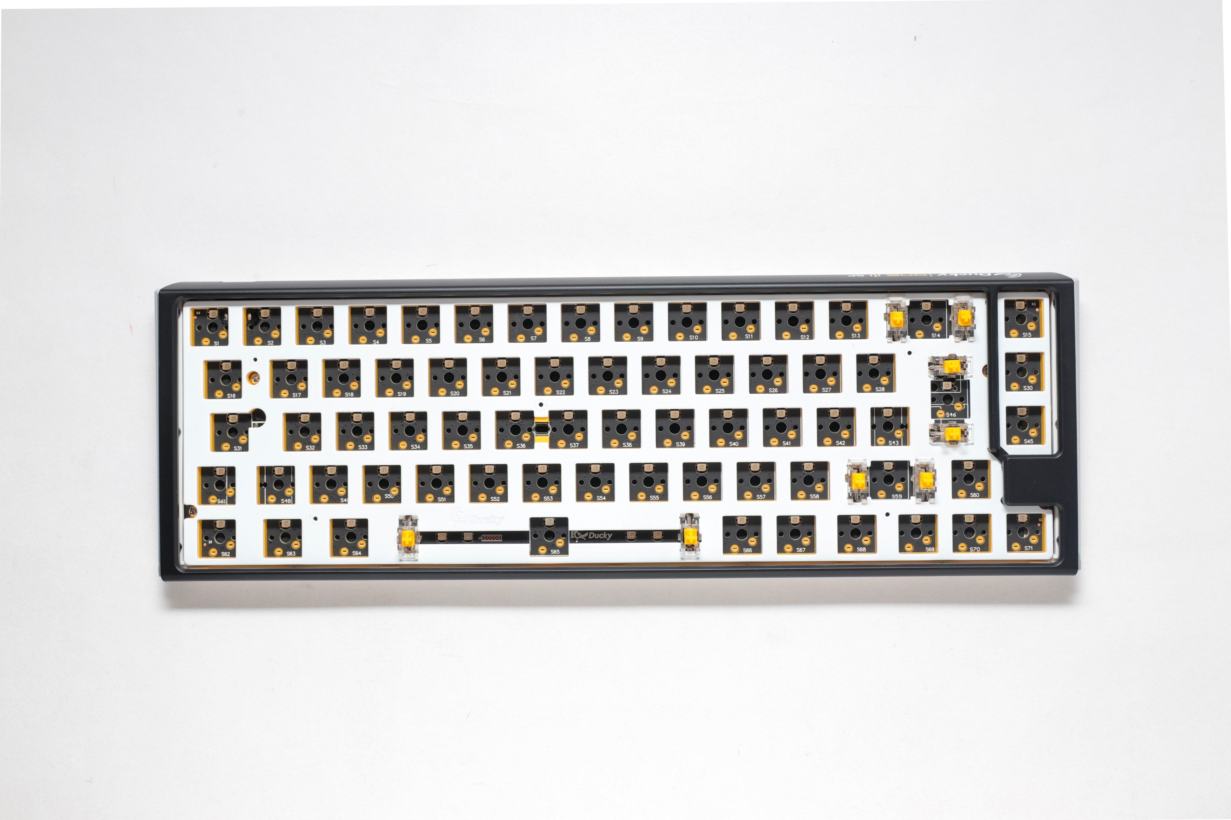 Ducky One 3 - Hot Swap ISO Barebone Black - SF 65% - RGB - Utan Switchar/knappsatser