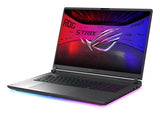 ASUS ROG Strix G18 G815LR-TT281W – set skråt fra siden