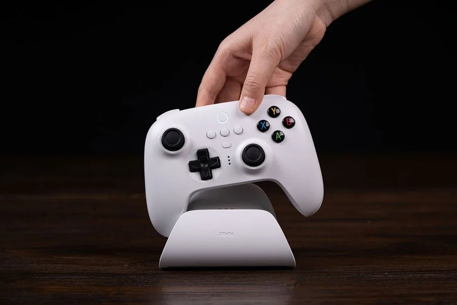 8BitDo Ultimate 2.4G Pad PC Hall Ed/Hvid