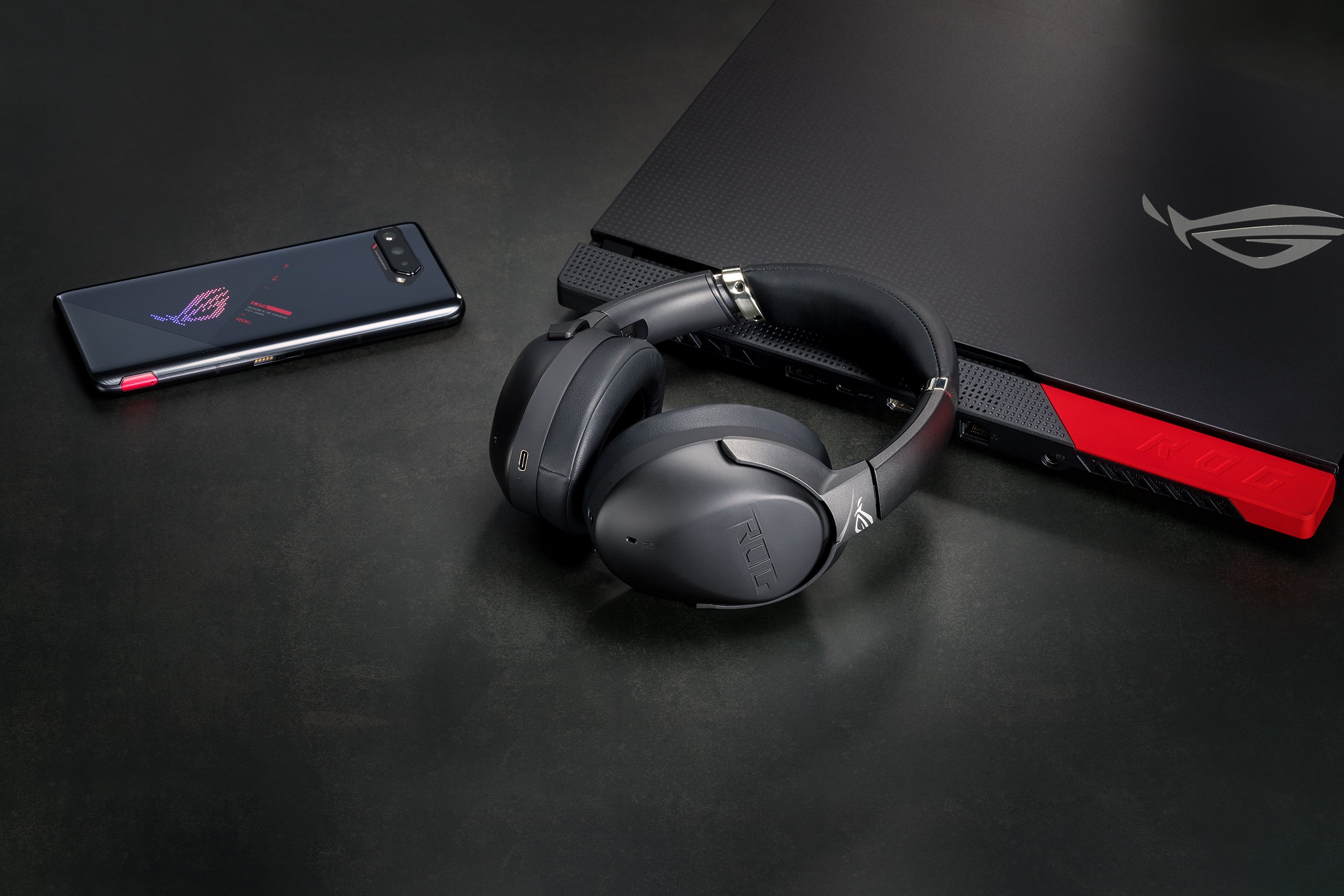 ASUS ROG Strix Go BT - Bluetooth Trådlöst Spelheadset Med Aktiv Brusreducering