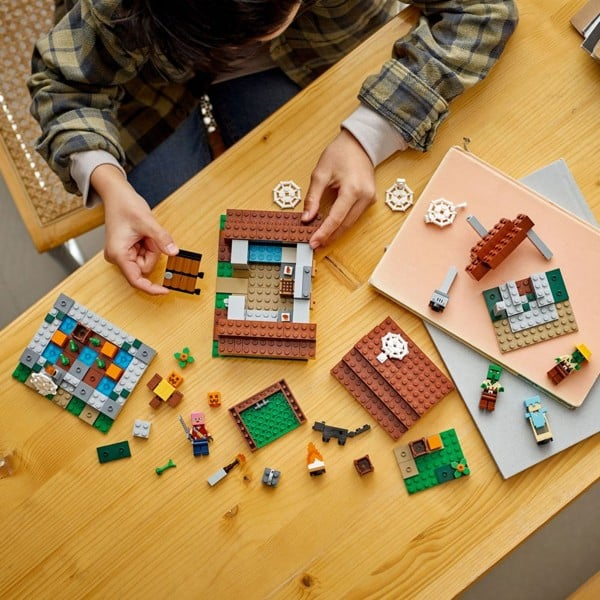 LEGO Minecraft - The Abandoned Village (21190)