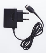 Freaks And Geeks - DS fat/GBA SP AC adapter (in F&G bag + label) – produktet set skråt forfra