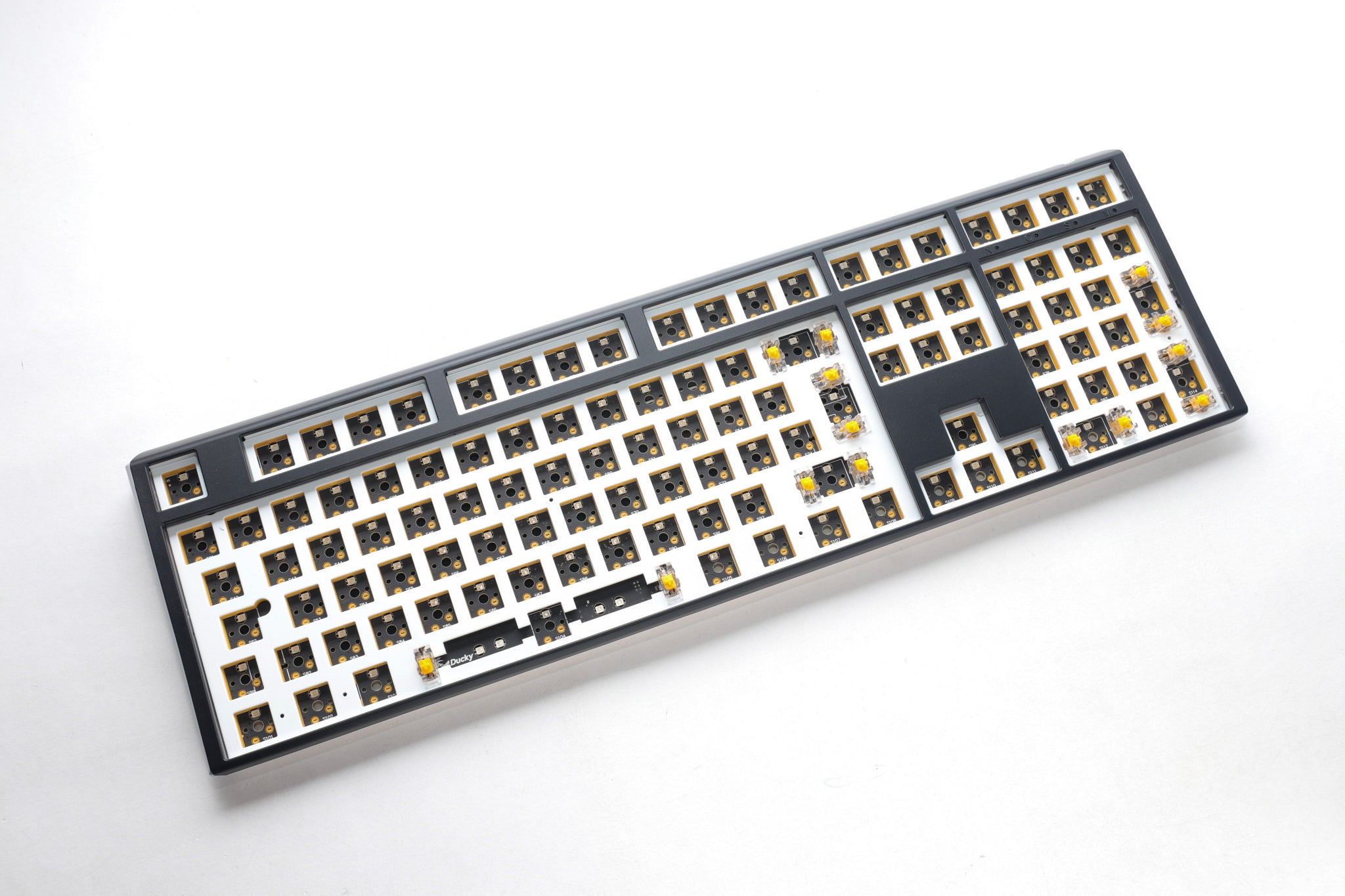 Ducky One 3 - Hot Swap ISO Barebone Black - Fullstorlek - RGB - Utan brytare/tangentknappar