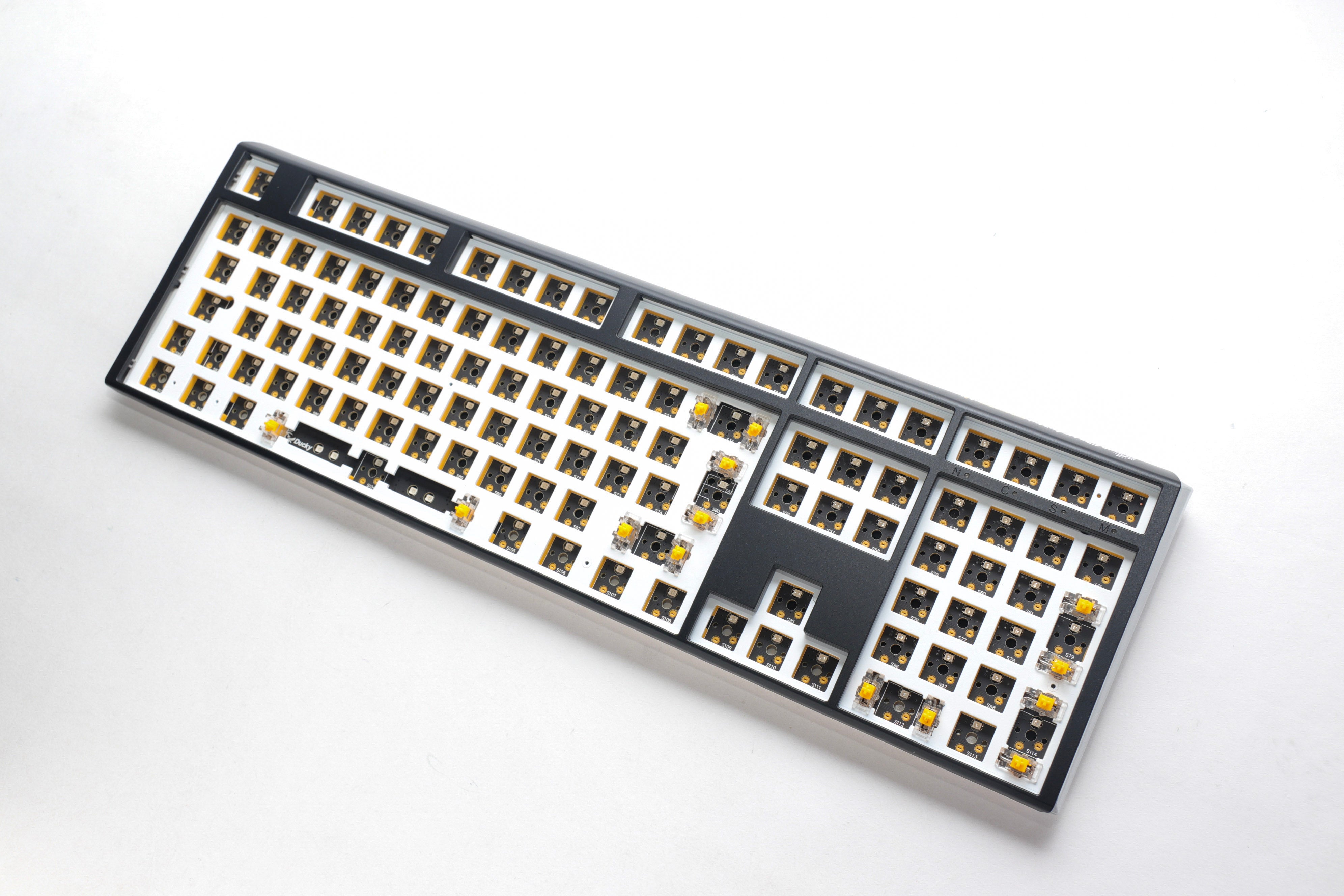 Ducky One 3 - Hot Swap ISO Barebone Black - Fullstorlek - RGB - Utan brytare/tangentknappar