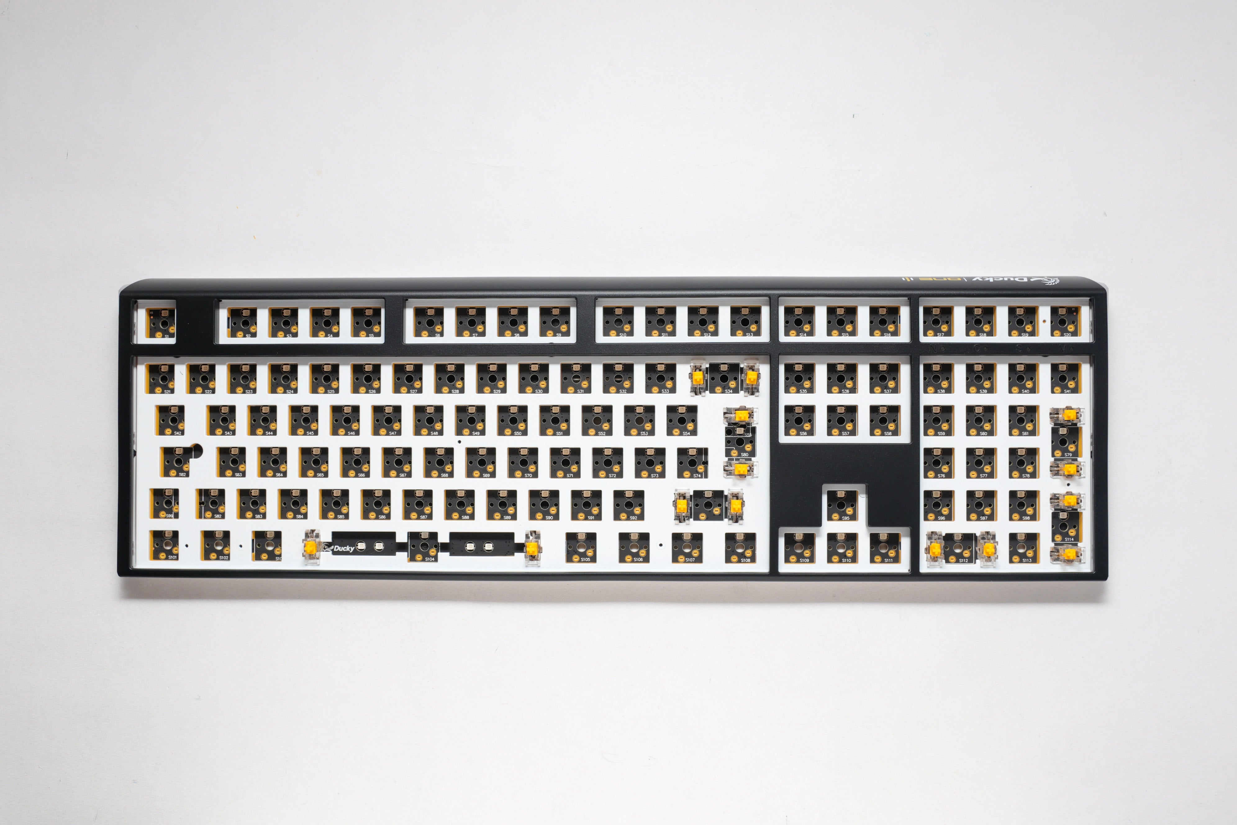 Ducky One 3 - Hot Swap ISO Barebone Black - Fullstorlek - RGB - Utan brytare/tangentknappar