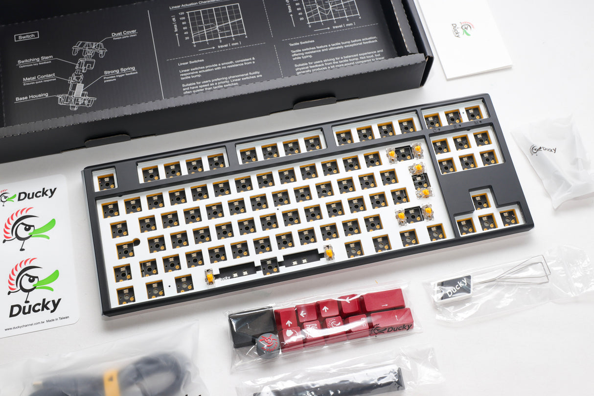 Ducky One 3 - Hot Swap ISO Barebone Black - TKL - RGB - Utan brytare/tangentknappar