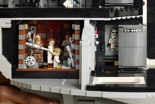 LEGO Star Wars 75419 – Dødsstjernen – nærbillede af figurer og et af rumstationens interiører