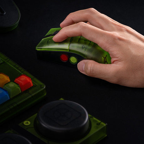 8BitDo Retro R8 Xbox Edition – trådløs PC-mus – Sideknapper i brug