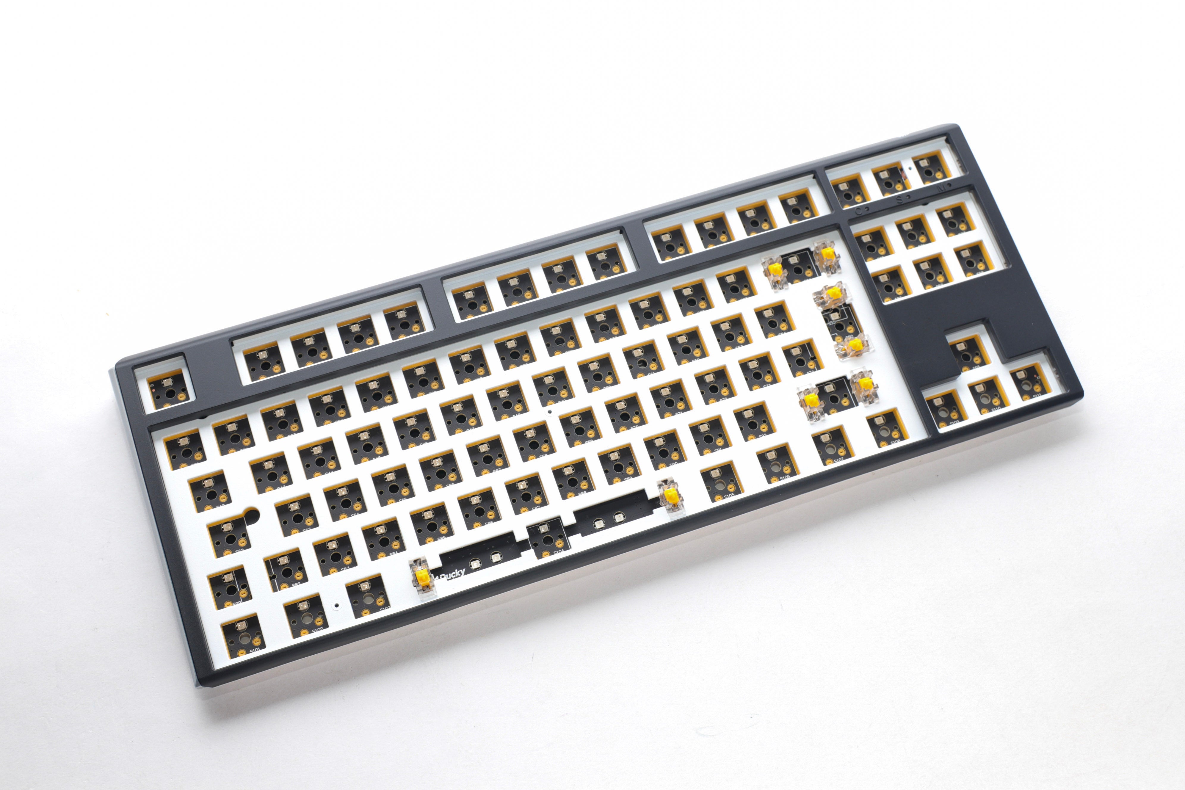 Ducky One 3 - Hot Swap ISO Barebone Black - TKL - RGB - Utan Switchar/knappsatser