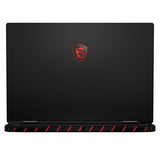 MSI Raider 18 Max HX A2WJ-1425FRY – lukket låg med MSI-logo