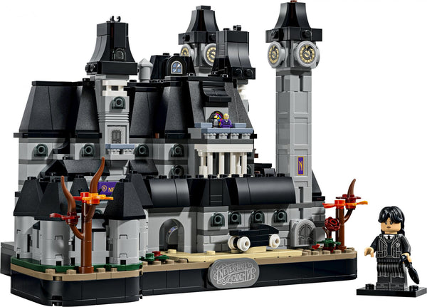 LEGO Wednesday Nevermore Academy