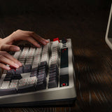 8BitDo Retro 108 Mechanical Keyboard N Edition – Tastatur i brug