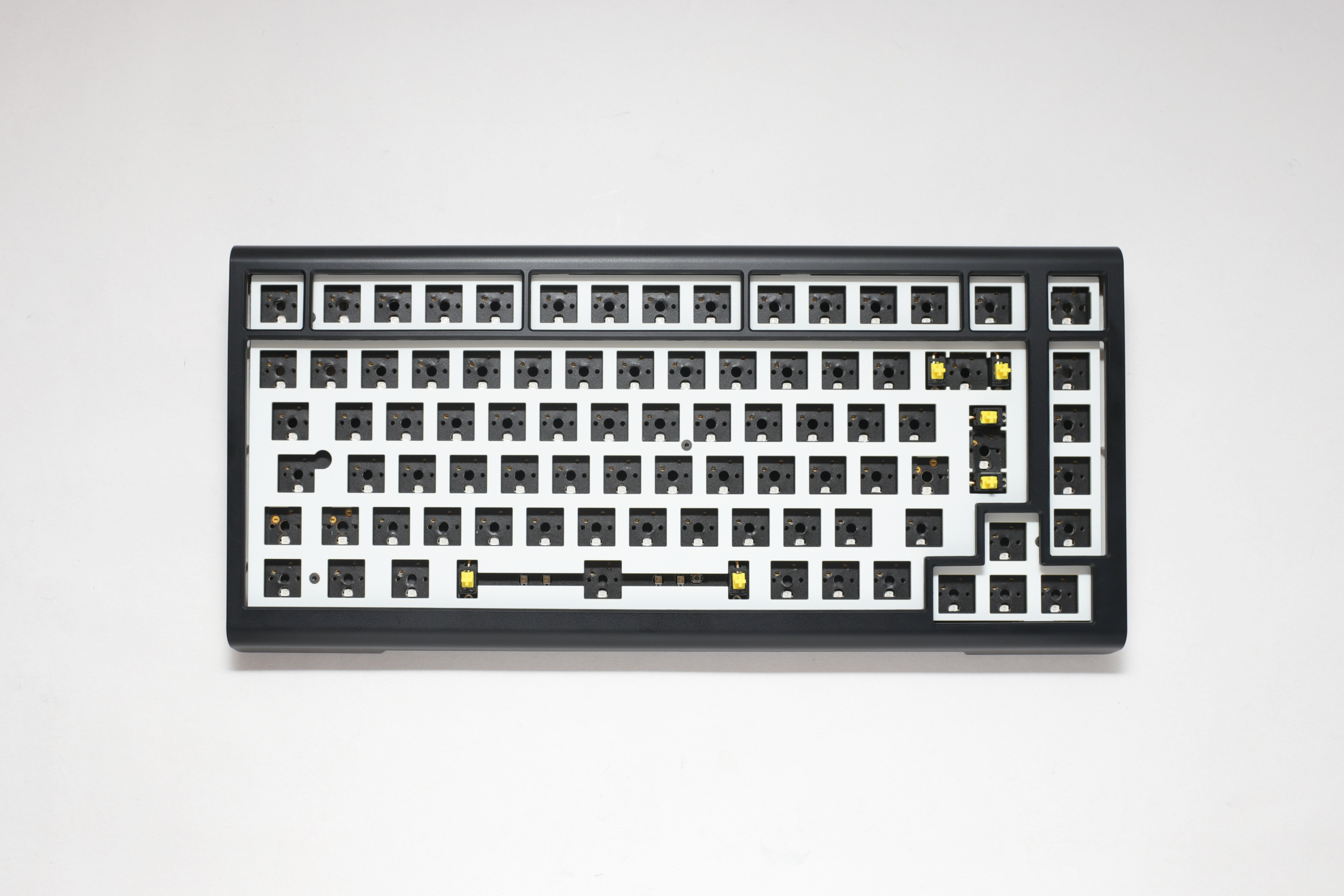 Ducky Tinker75 - Barebone - ISO - Svart