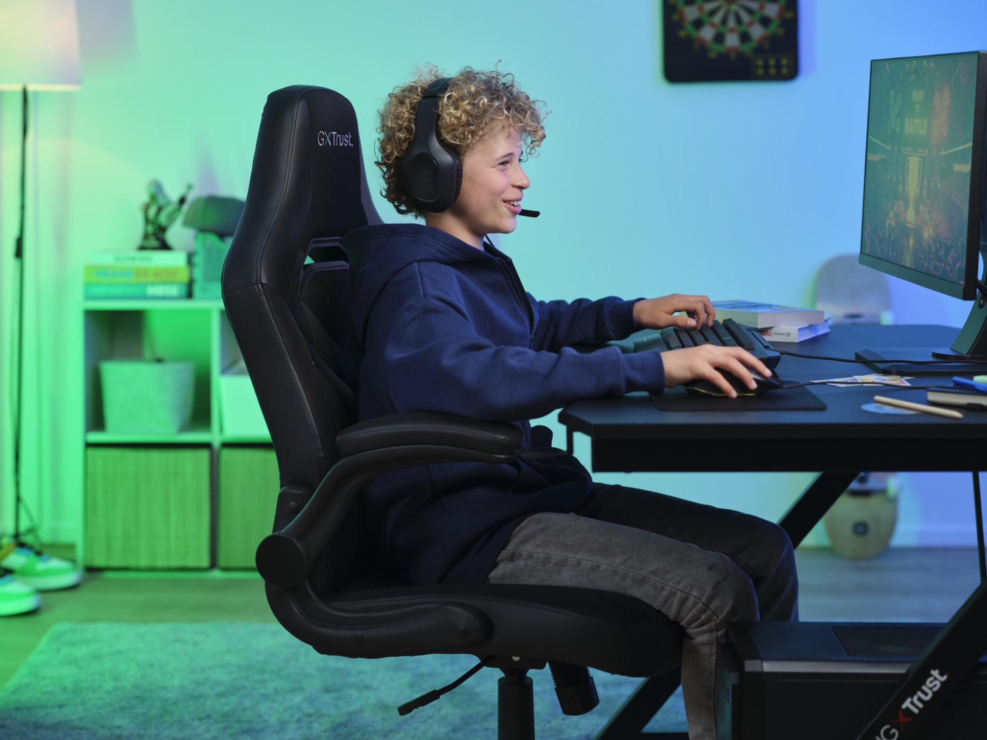 TRUST GXT703 RIYE SPELSTOL - SVART