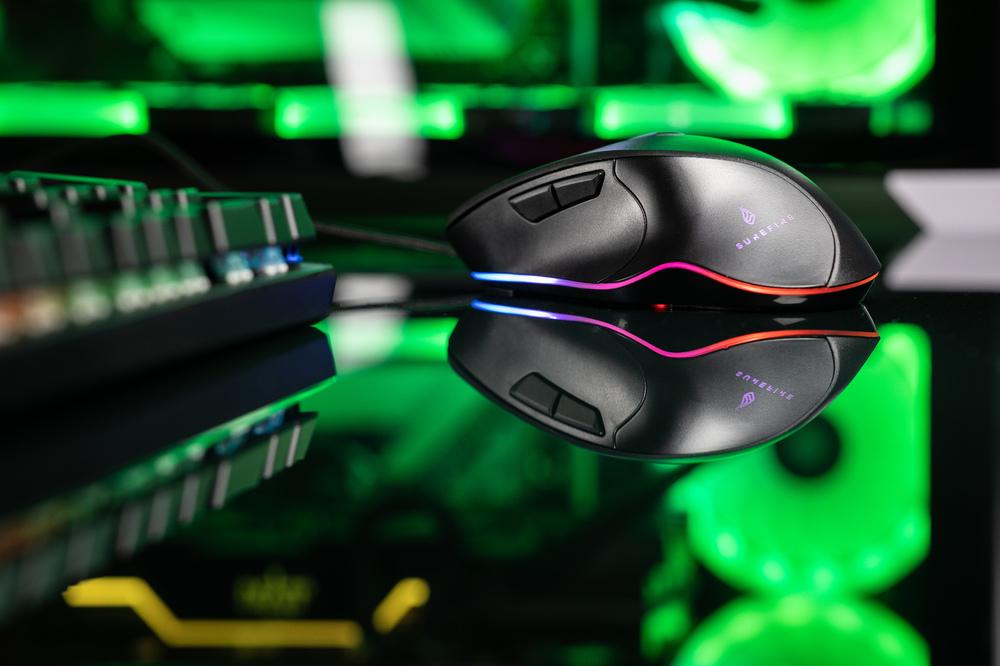 SUREFIRE - Martial Claw Gamingmus med 7 knappar och RGB