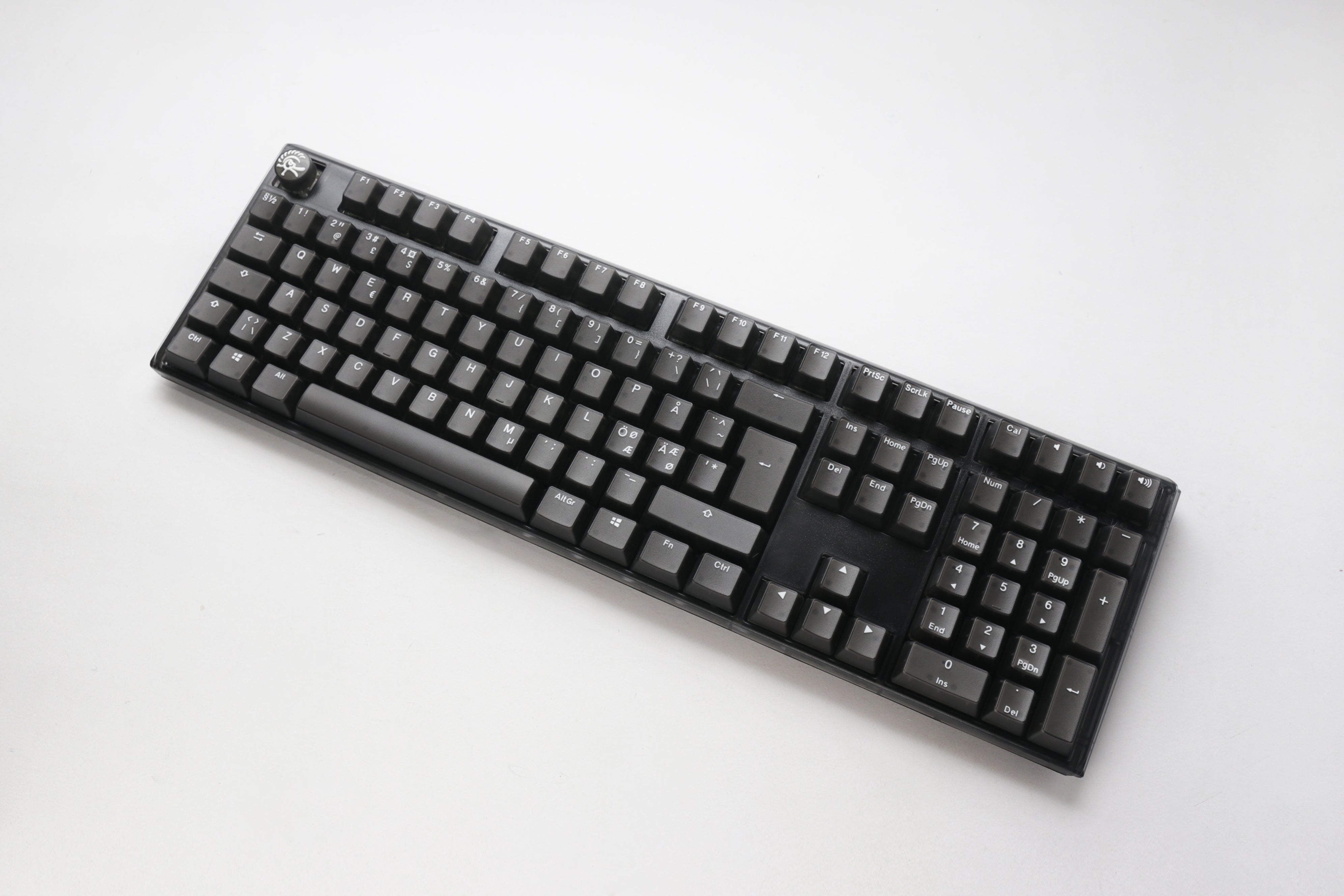 Ducky One 3 - Aura Black Nordic - Fullstorlek - Körsbärsröd - RGB
