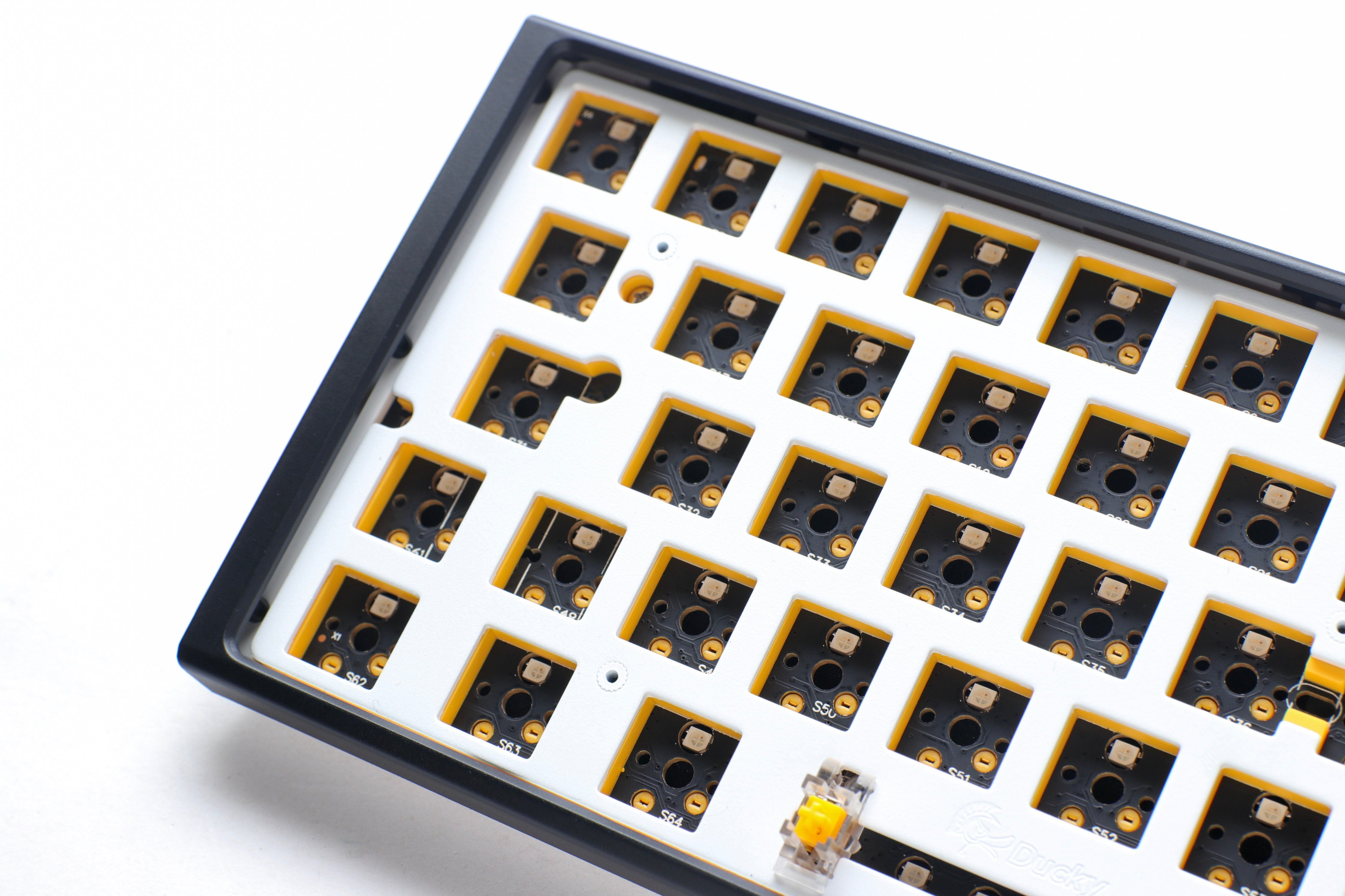Ducky One 3 - Hot Swap ISO Barebone Black - Mini 60% - RGB - Utan Switchar/knappsatser