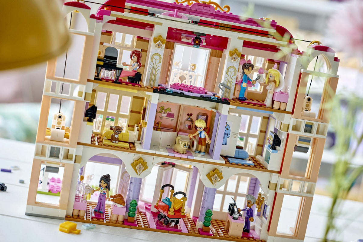 LEGO - LEGO Friends - Heartlake City Grand Hotel (42704) LEGO