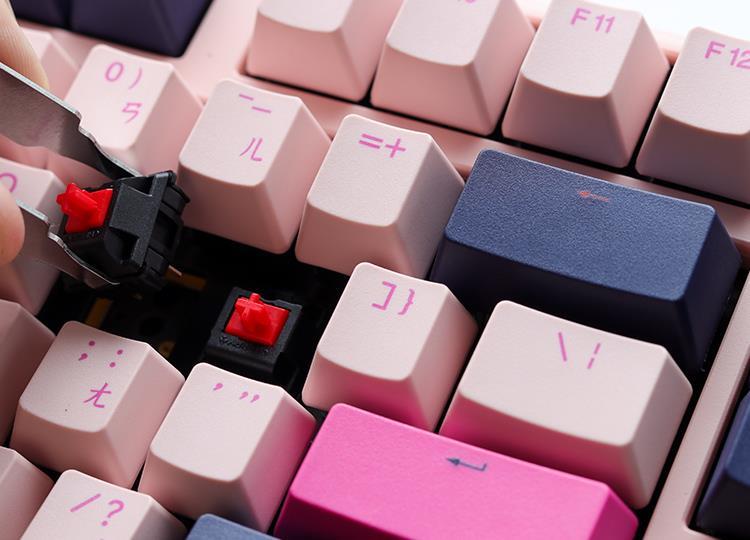Ducky - One 3 Fuji Nordic Layout TKL 80% Cherry Red