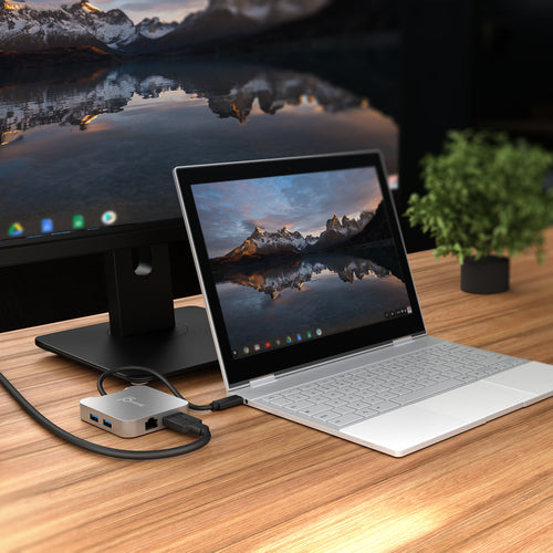 j5create JCD391-N – 4K60 USB-C multiport-adapter – Laptop og skærm som brugseksempel