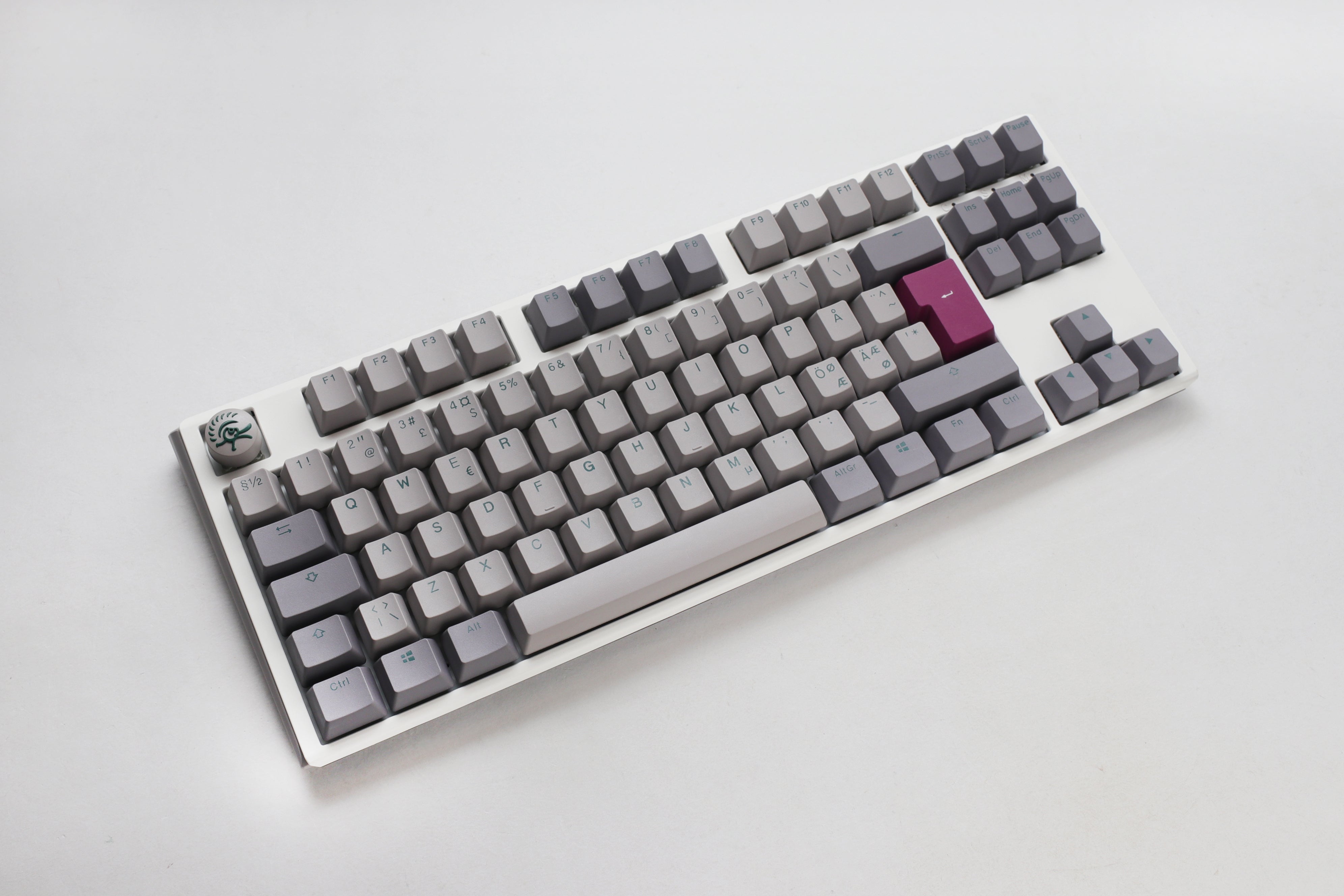Ducky One 3 - Mist Nordic - TKL - Cherry Silent Red - RGB