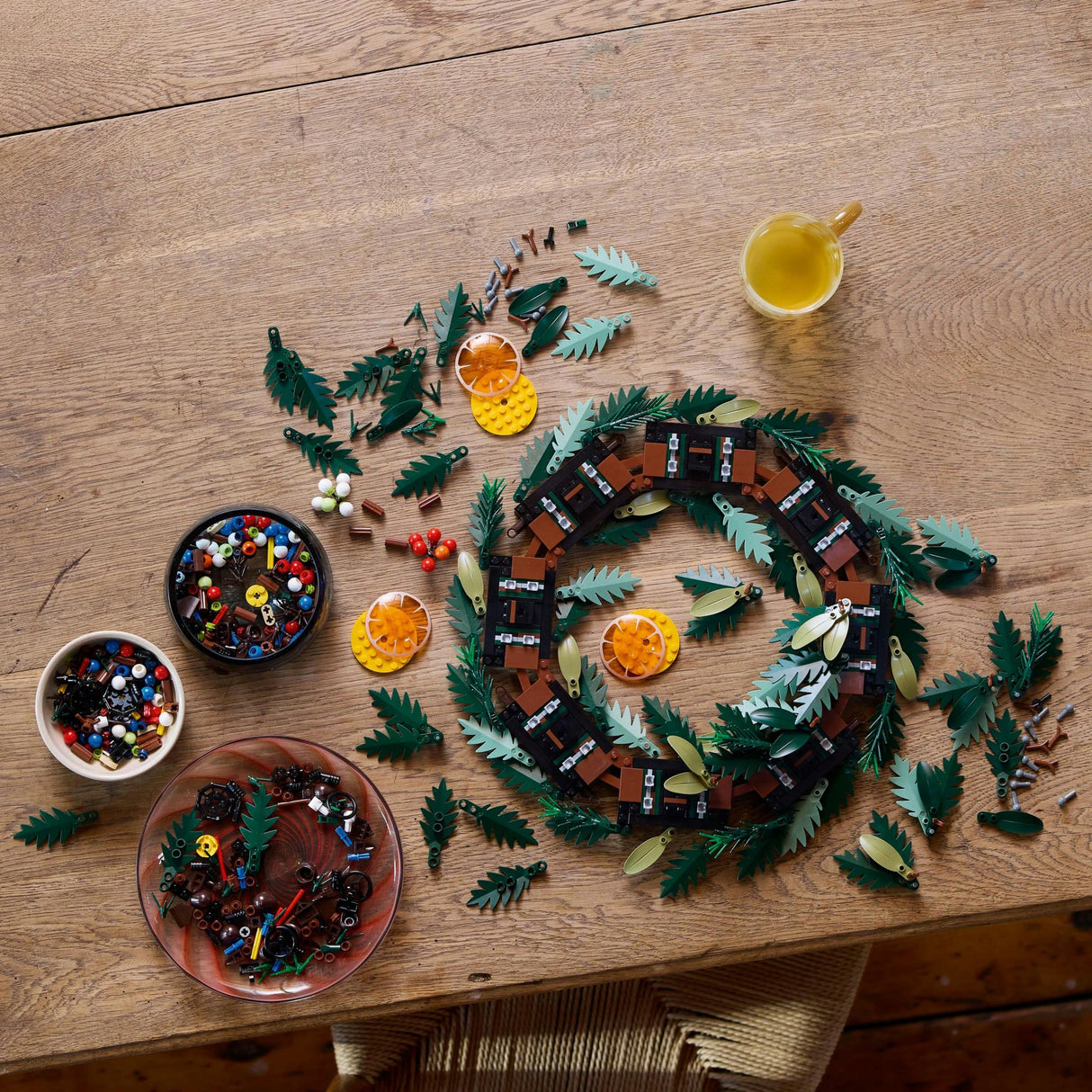 LEGO 10340 Icons Christmas Wreath LEGO