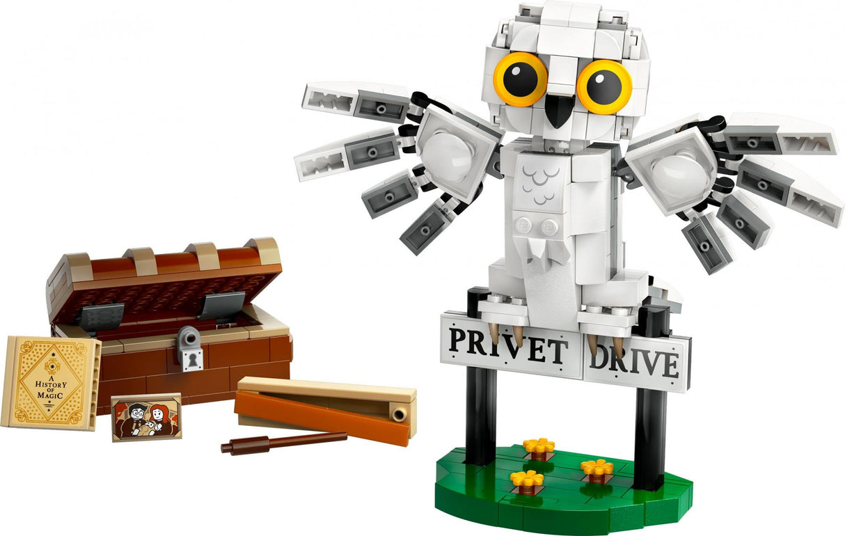 LEGO 76425 Harry Potter Hedwig on Privet Drive LEGO