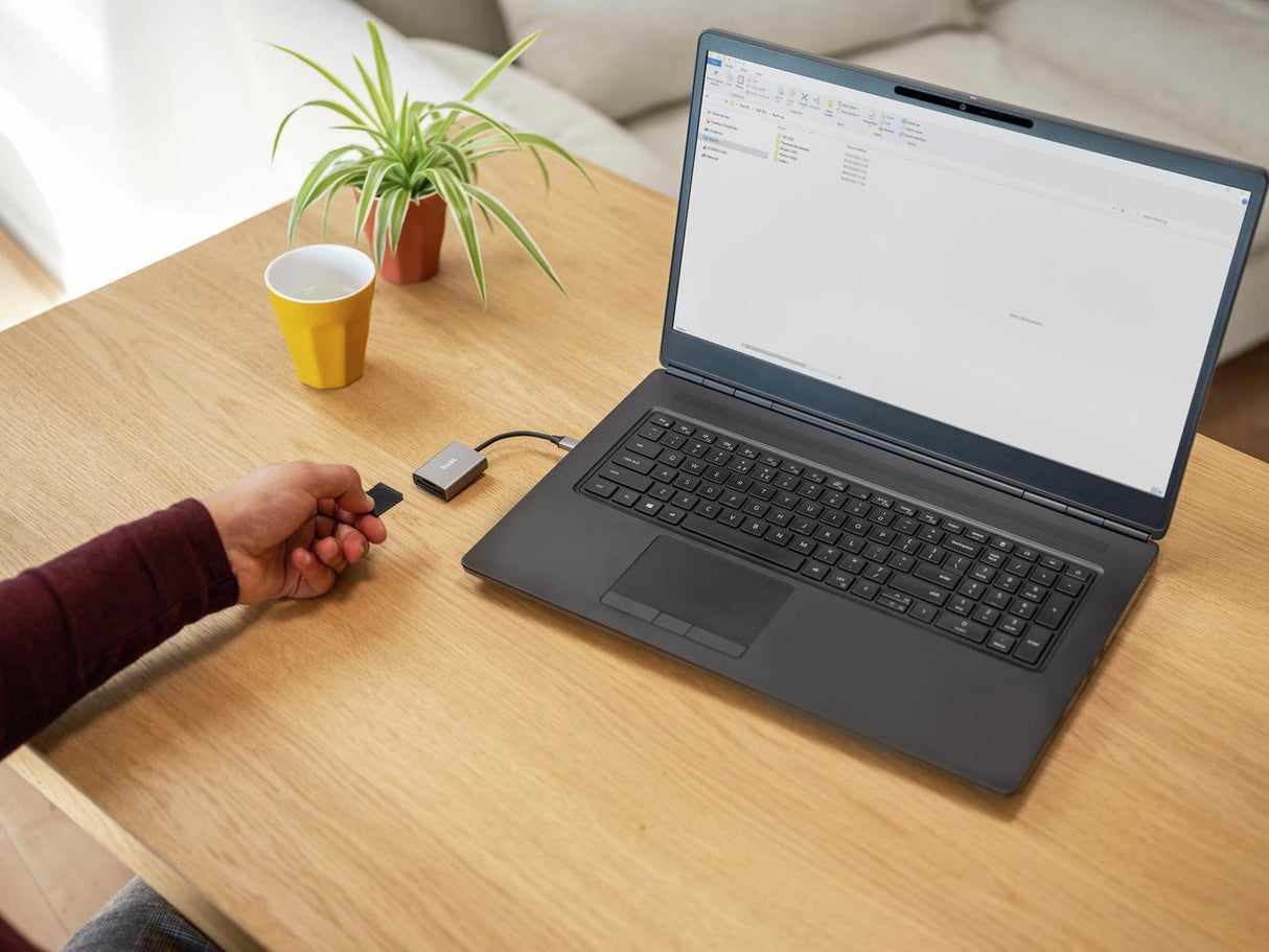 TRUST DALYX FAST USB-C-KORTLÄSARE