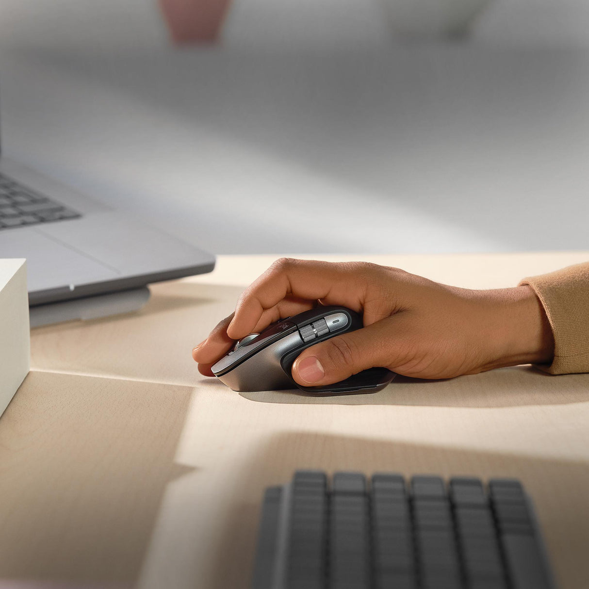 Logitech - MX Master 3S för Mac trådlös prestandamus - rymdgrå