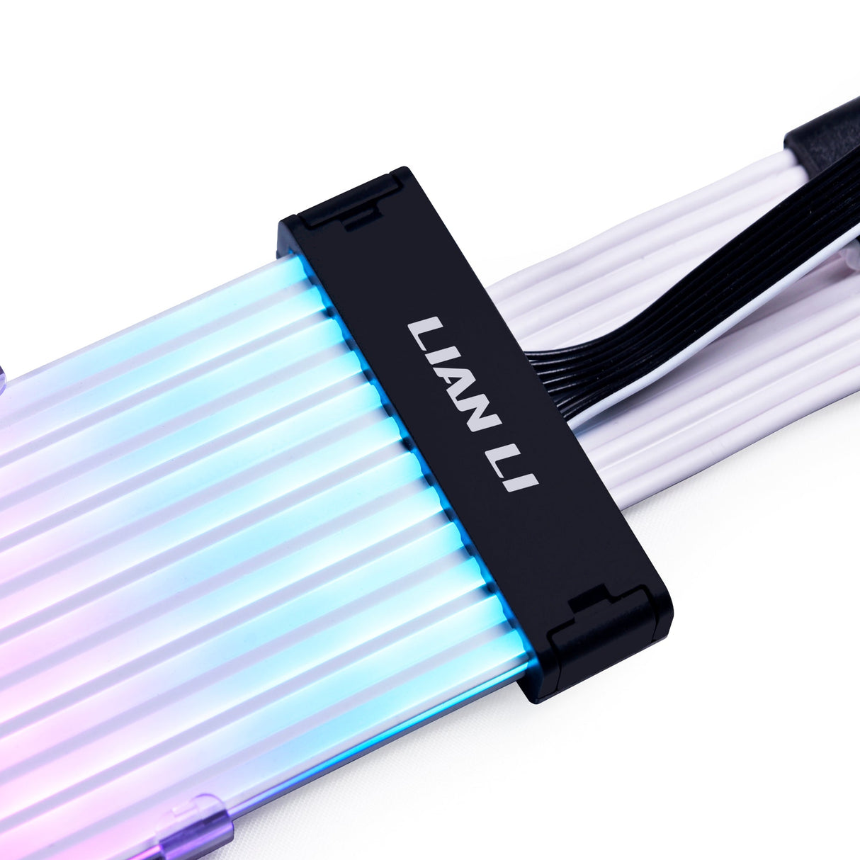 Lian Li Strimer Plus V2 16-12 - 12+4stift, 12 Ljusledare, 16 AWG