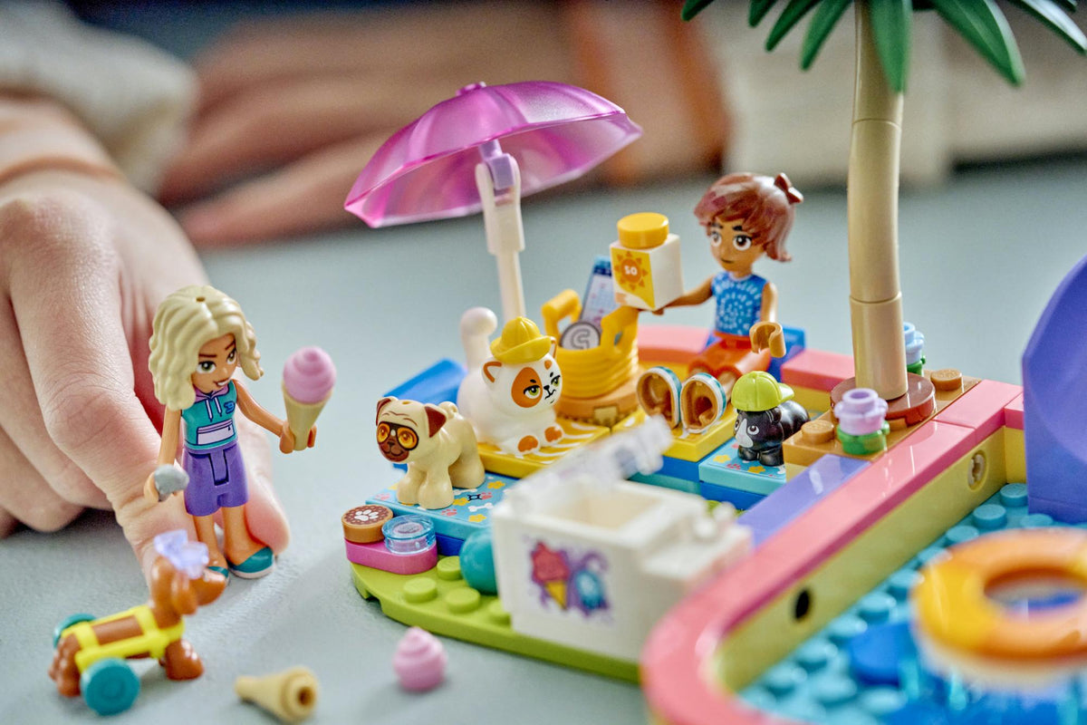 LEGO 42676 Friends Fun Day at the Water Park LEGO